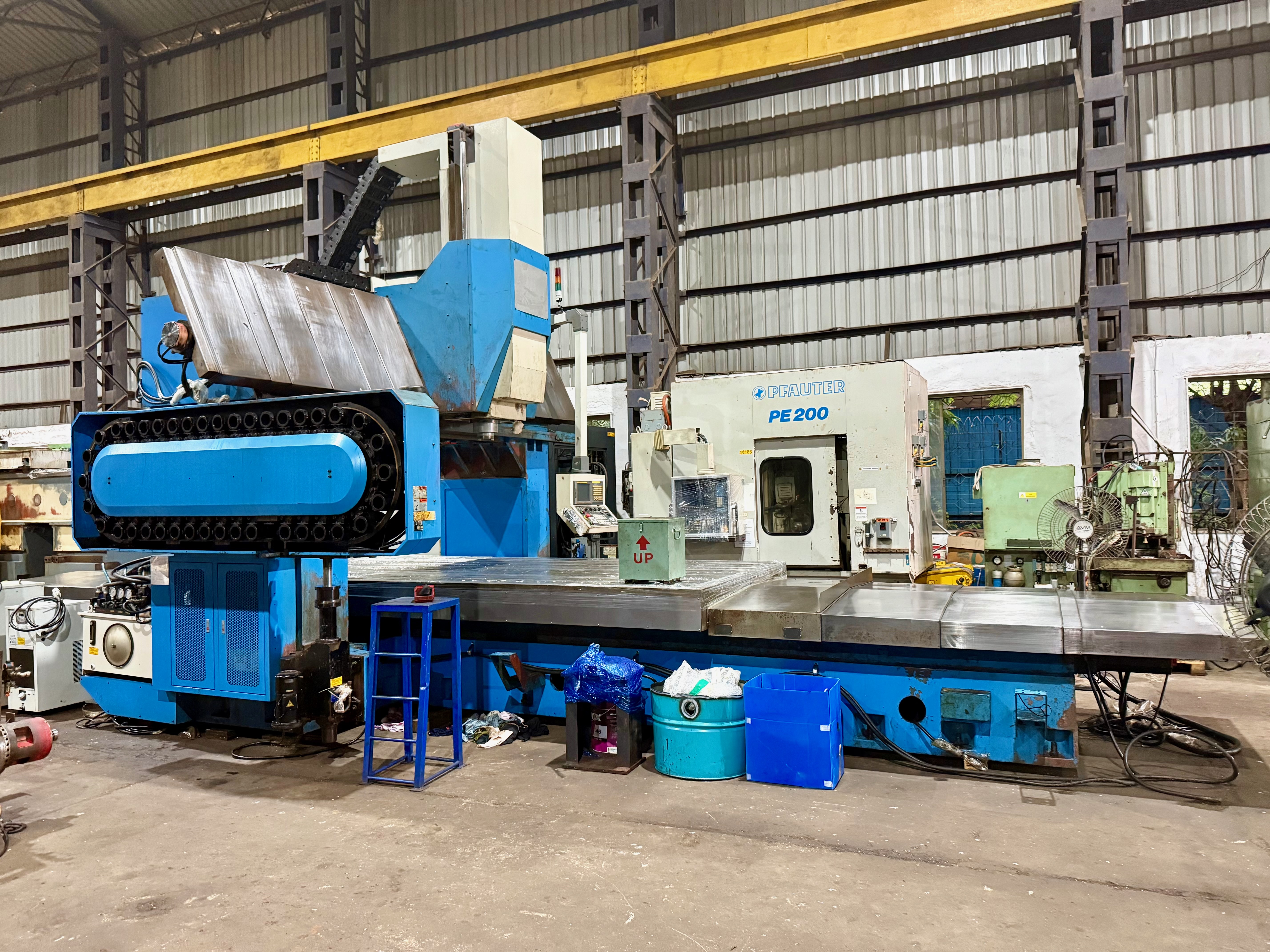Used VTEC VF4000 Double Column, Table : 4m x 2m, Z Axis : 920mm, Fanuc 18iMB, Milling Head