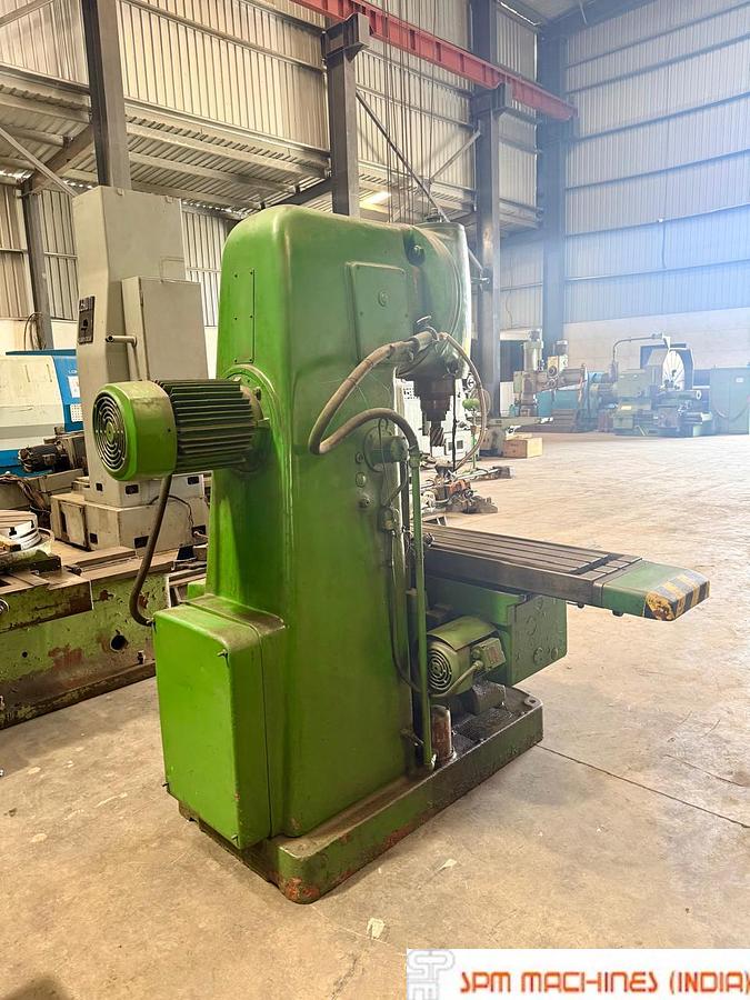 Used TOS FA4AV Vertical Milling Machine Table : 1600 x 350mm