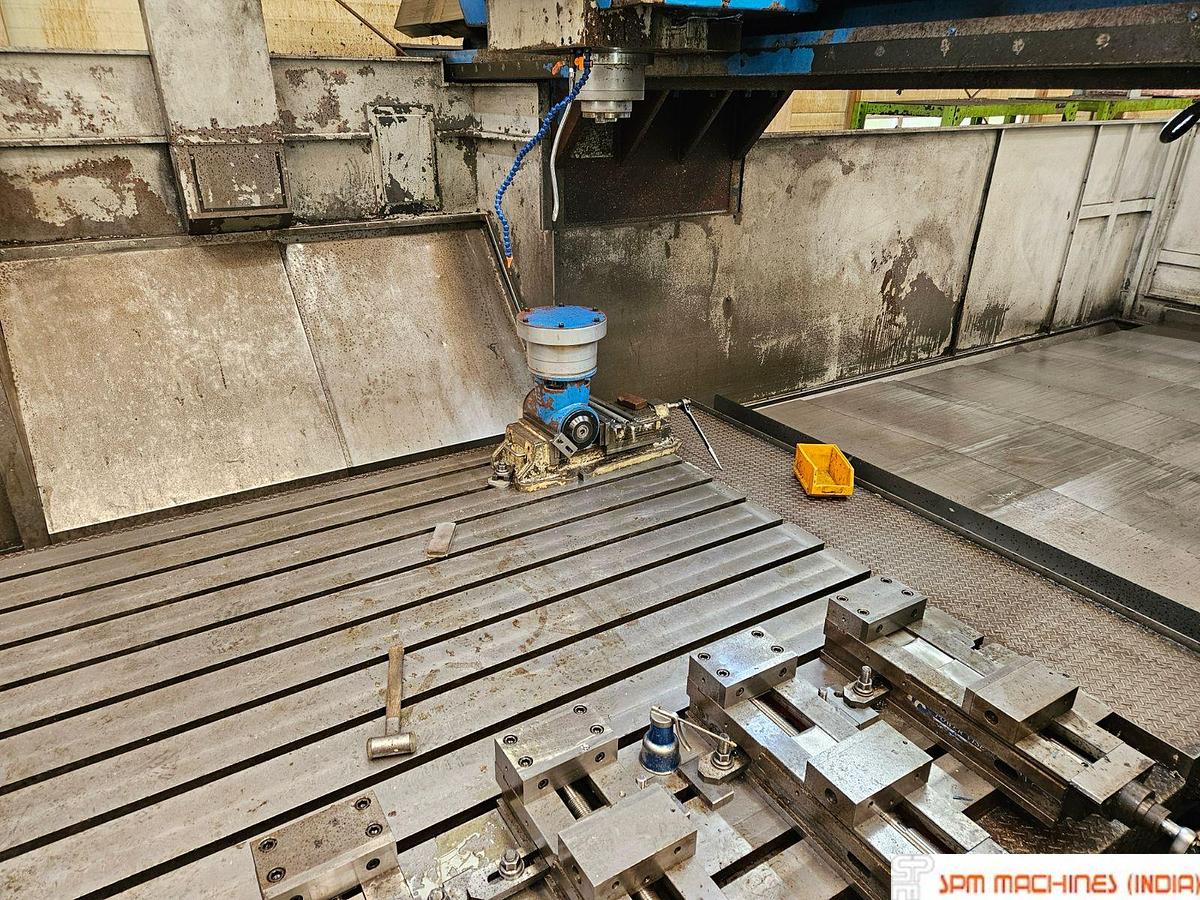 Used Vtec VF4026 Double Column VMC 4m x 2.7m, With Milling Head, ATC, Fanuc 18iMB 