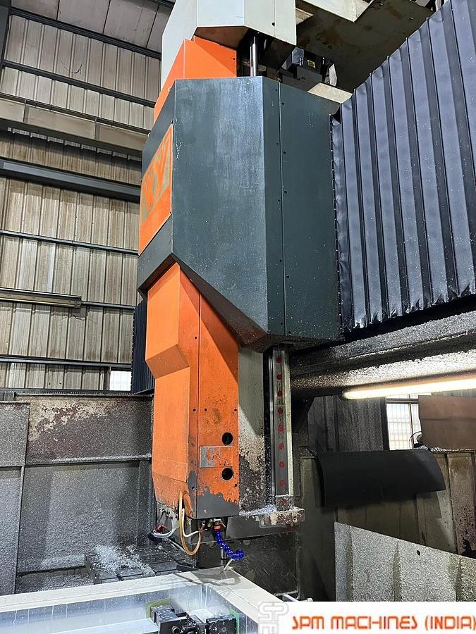 Used VTEC VH6747AH Double Column VMC Machine, Travel : 6700 x 4700mm, Between Column 4000mm, Fanuc 18iMB, Year: 2011