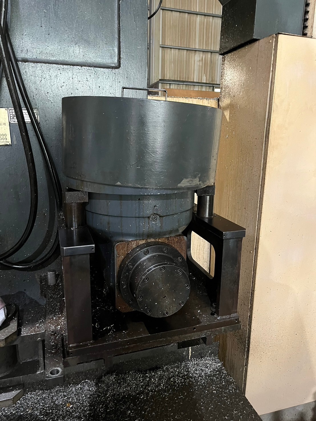 Used VTEC VH6747AH Double Column VMC Machine, Travel : 6700 x 4700mm, Between Column 4000mm, Fanuc 18iMB, Year: 2011