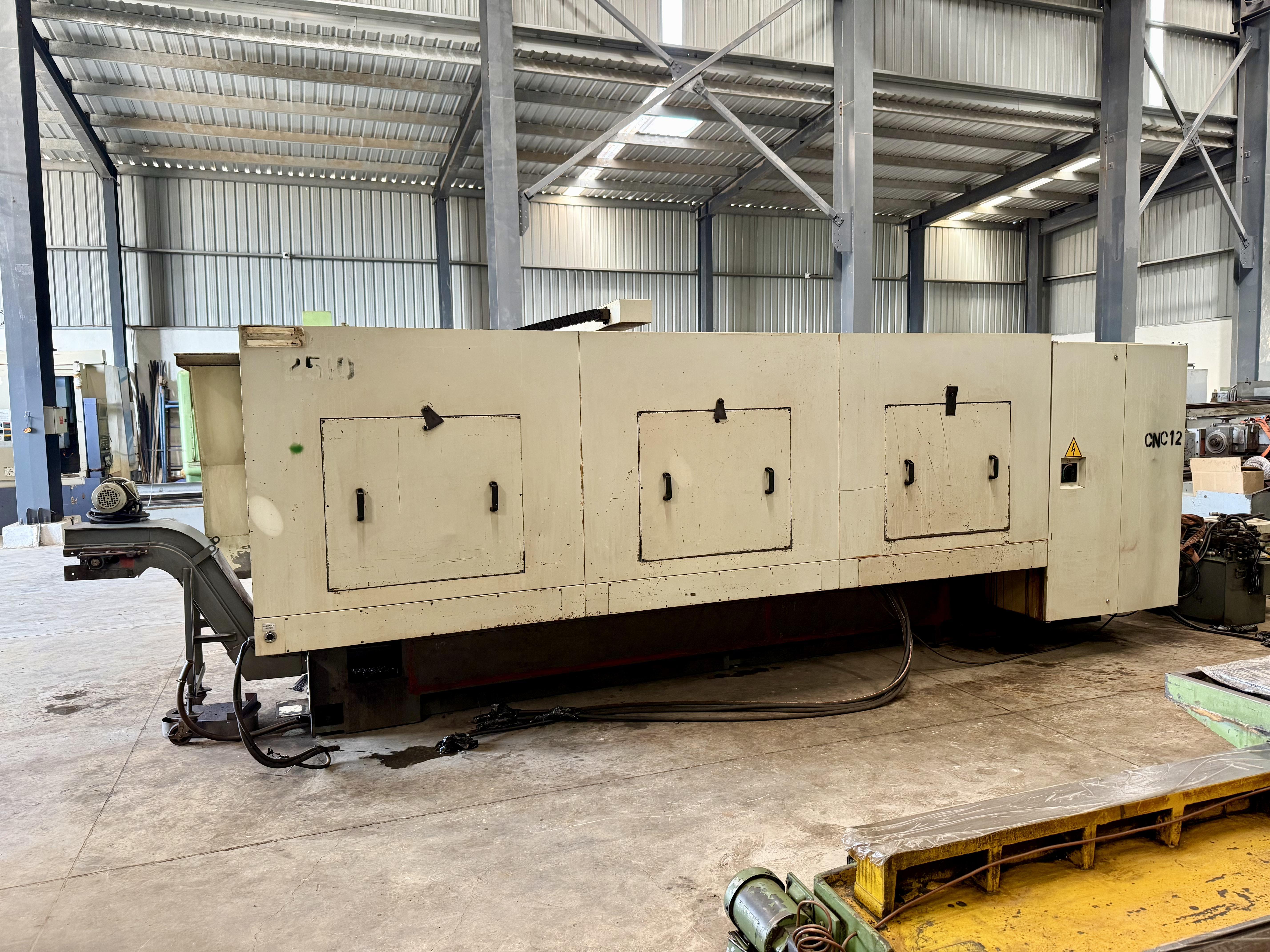 Used Kasuga DY630Cx 3000 CNC Turning Chuck : 380mm x 3000mm With Fanuc OITC, Year : 2011