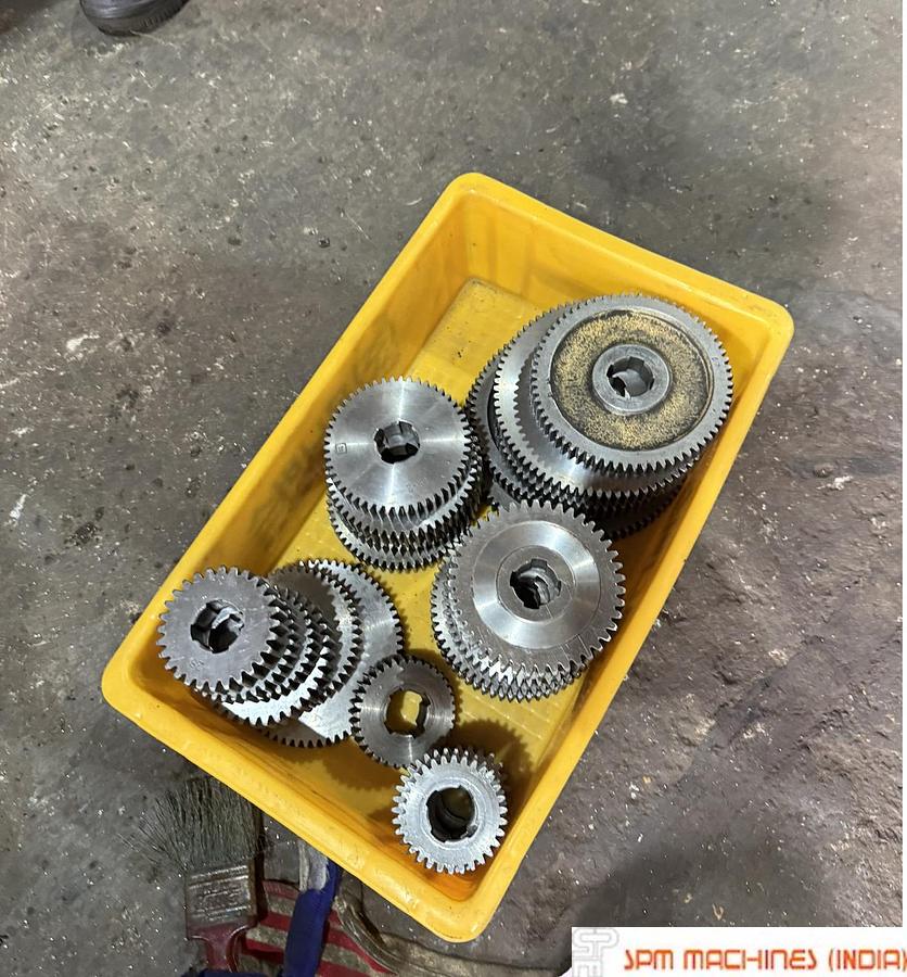 Used Cugir Romanian FD320 Gear Hobbing Machine Diameter : 320mm x 6 Module With Change Gears and Arbors