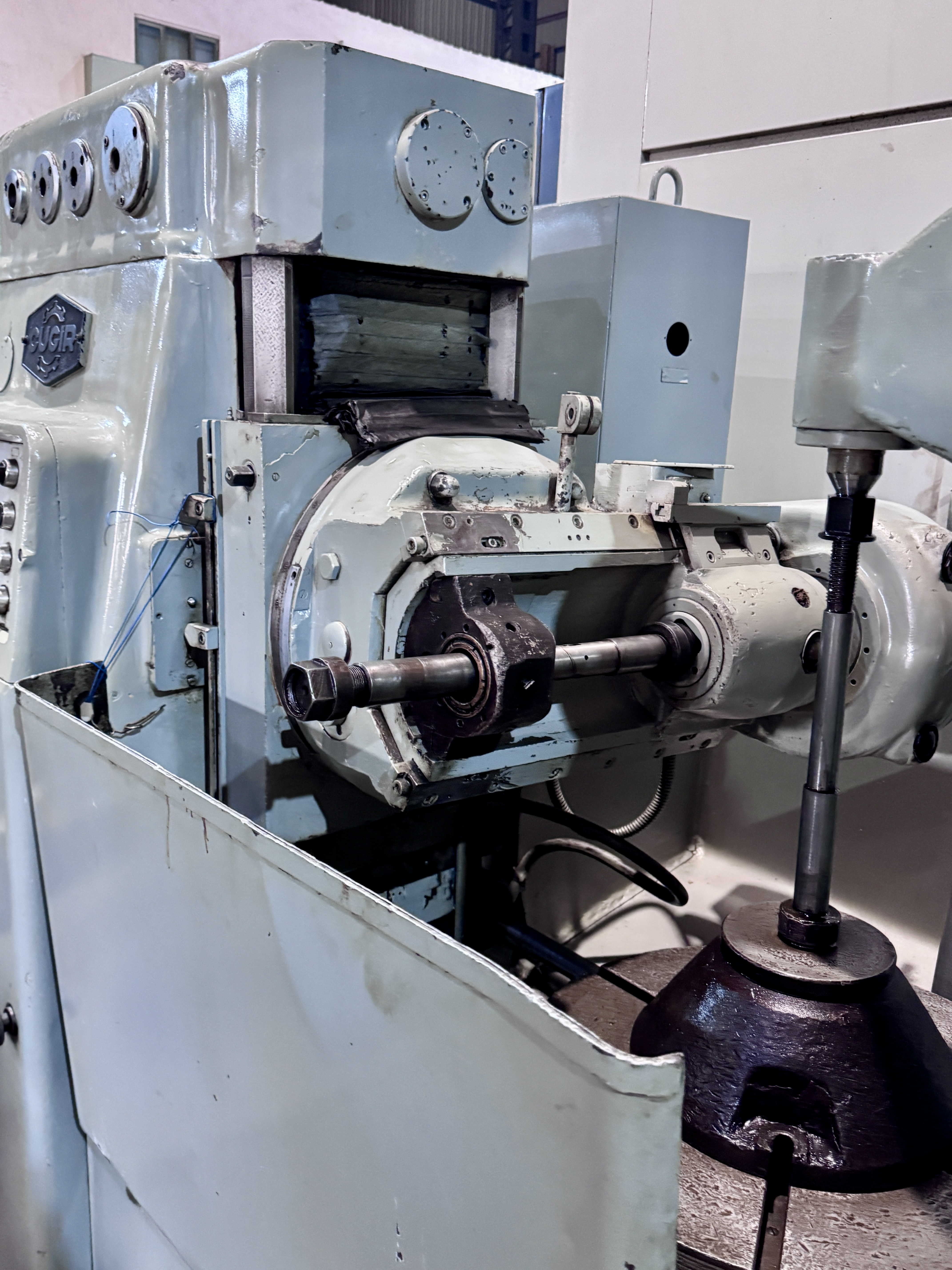 Used Cugir FD 500 Gear Hobbing Diameter : 500mm x 8 Module