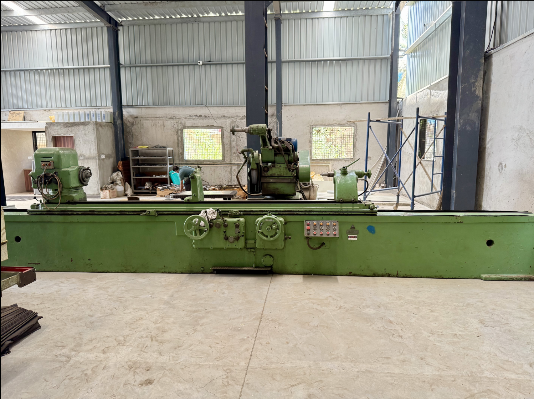 Used TOS Cylindrical Grinder Machine Swing :630mm x 3000mm Between Center