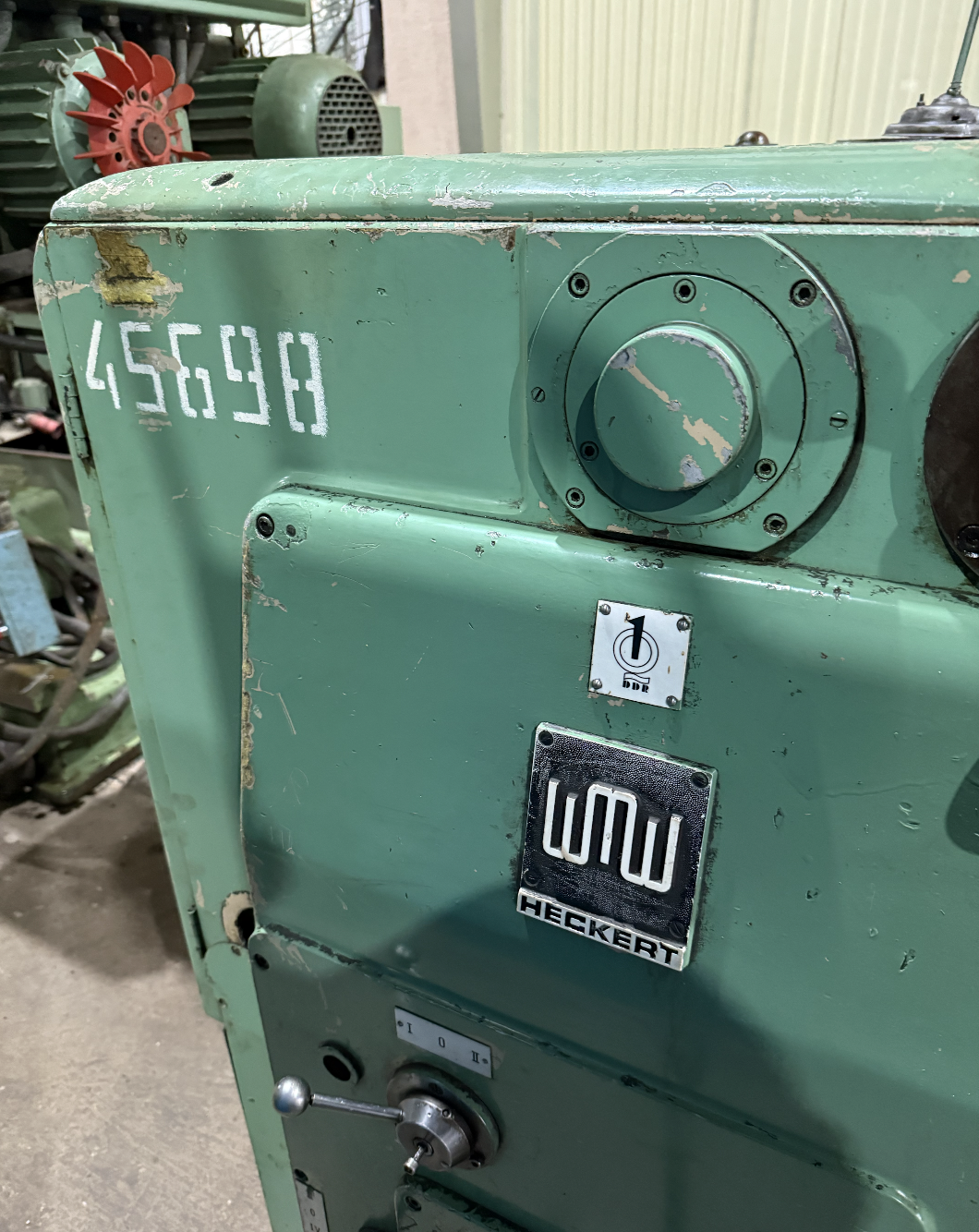 Used WMW Heckert  Thread Milling Machine 2000mm With Hobbing Head and Change Gears