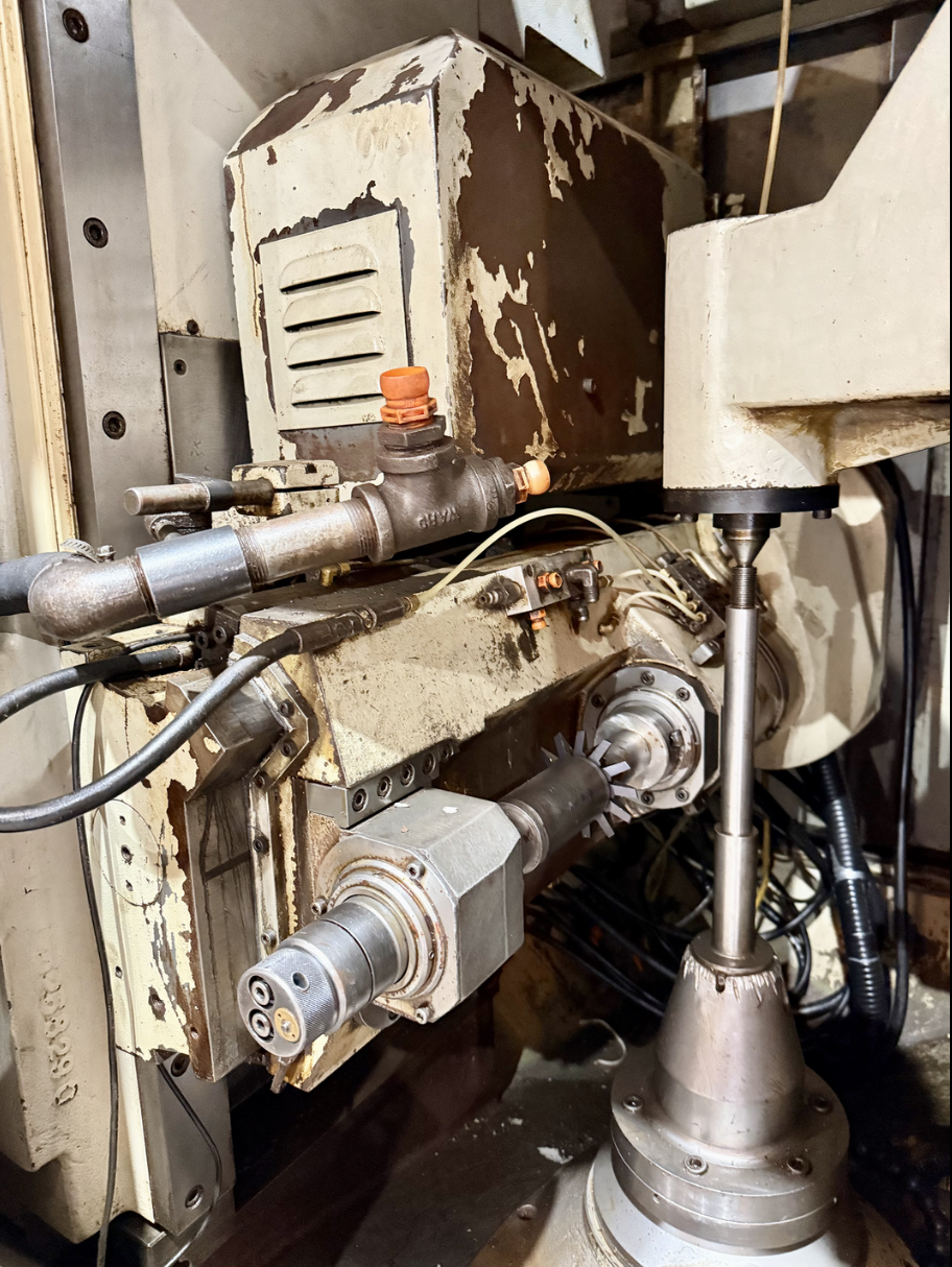 Used Gleason Pfauter PE200 CNC Gear Hobbing, 6 Axis, Diameter:200mm Year : 1995, Fanuc 15M Controller