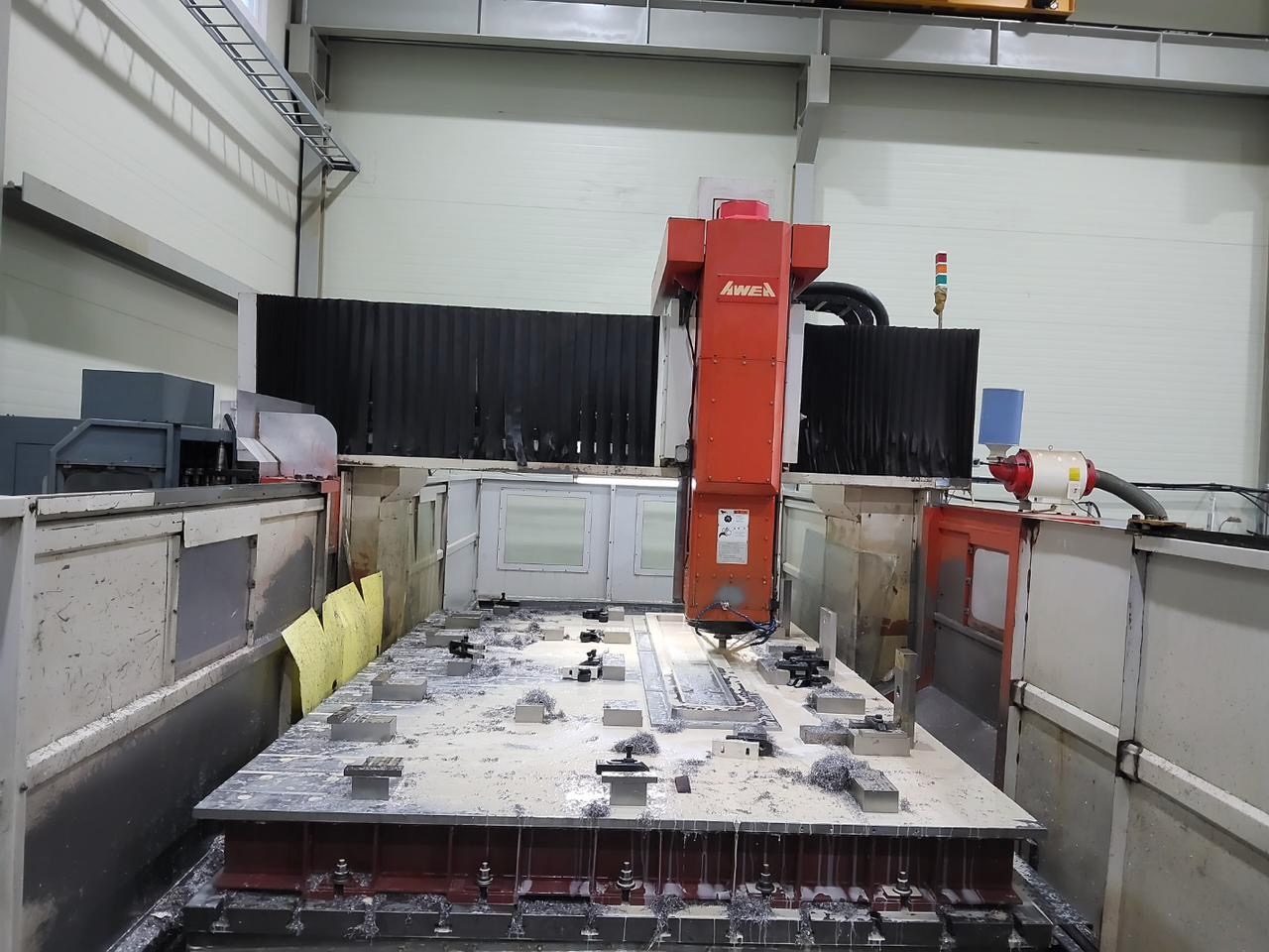 Used Awea LP4025 Double Column Table : 4000 x 2400mm, Between Column 2700mm, Fanuc 18iMB, Milling Head, Year : 2007