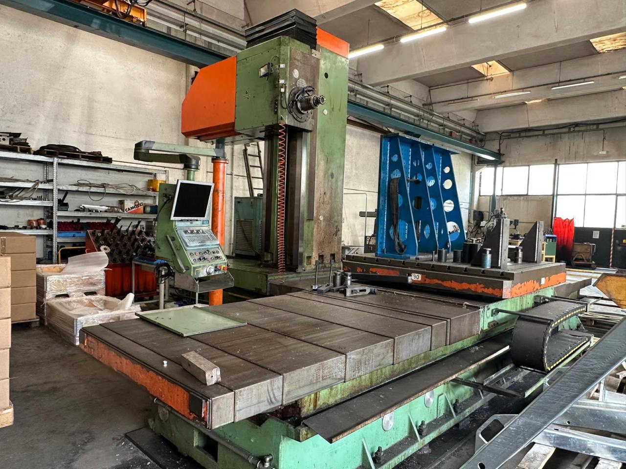 Used TOS WHN13.8A CNC H Boring Machine, Spindle : 130mm, Cross : 3500mm, Height : 2000mm (Original) Year : 2000