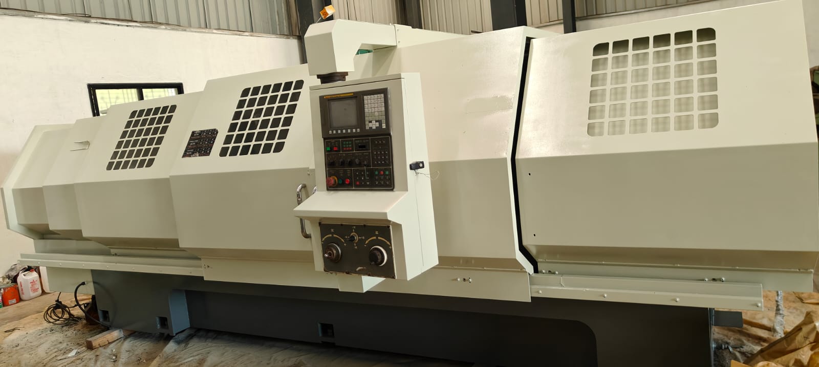 Used Kasuga DY630Cx 3000 CNC Turning Chuck : 380mm x 3000mm With Fanuc OITC, Year : 2011