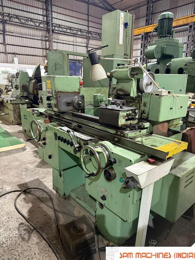 Used TOS BUA20 x 500 Cylindrical Grinder, Swing : 200mm, Between Center : 500mm With Internal Attachment