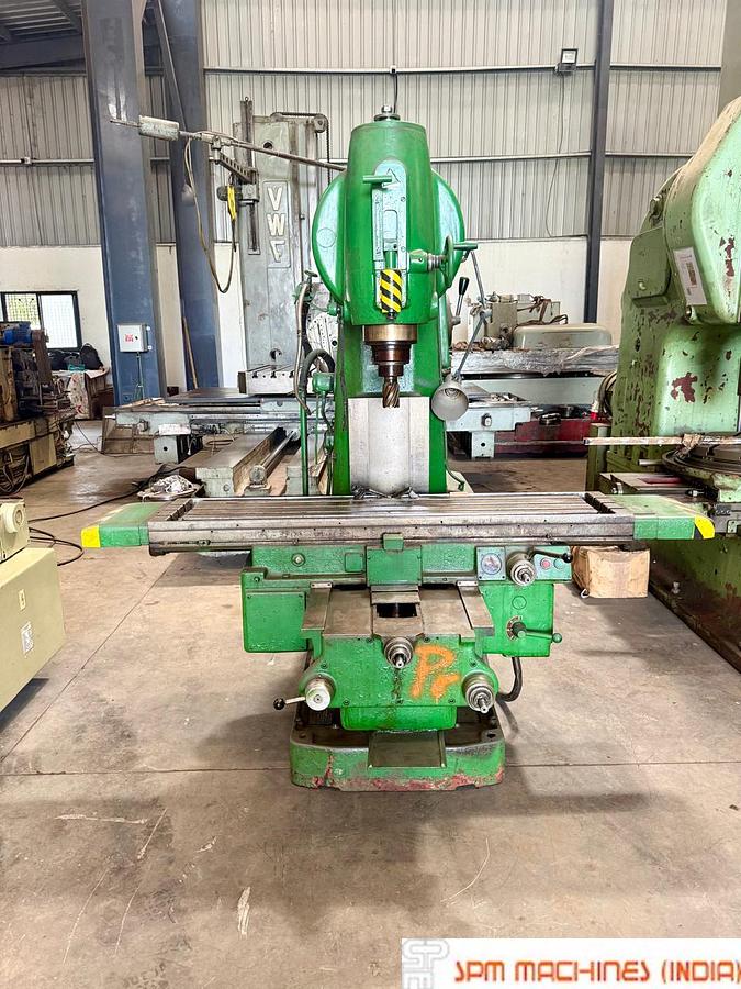 Used TOS FA4AV Vertical Milling Machine Table : 1600 x 350mm