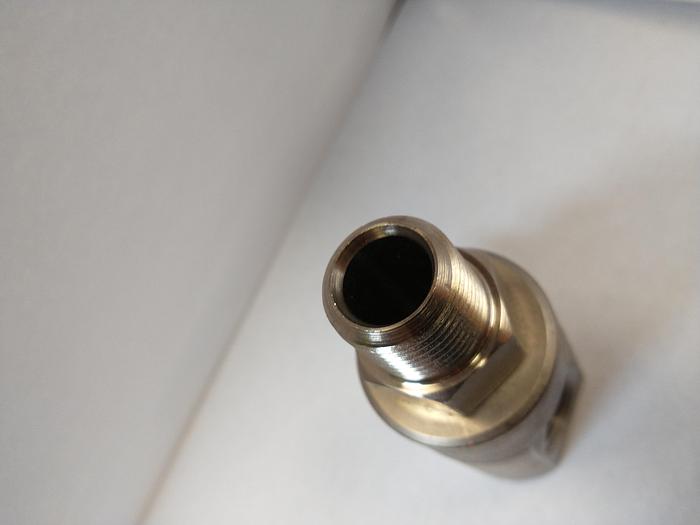 Used 3/4 NPT Super Swivel 5134-ni-al male and GH#B30