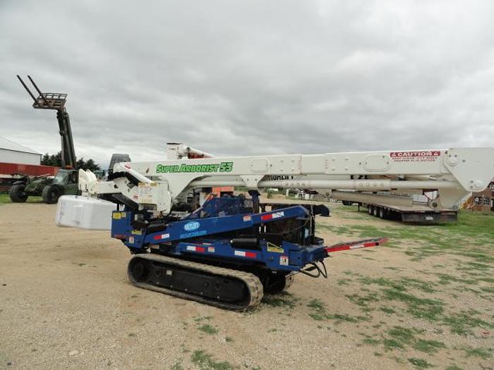 Used 2014 skylift/ versalift SUPER ARBORIST 53/VST521