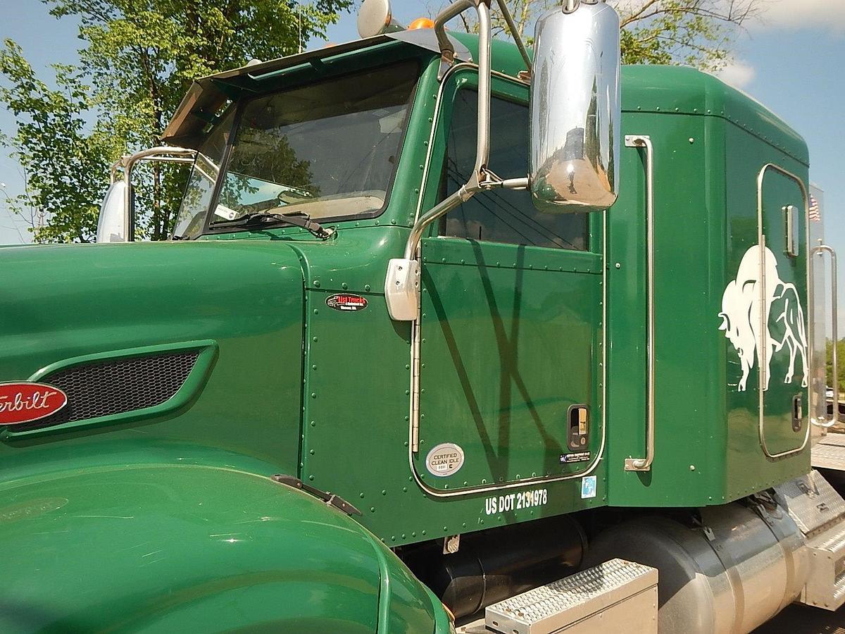 Used 2012 PETERBILT 386