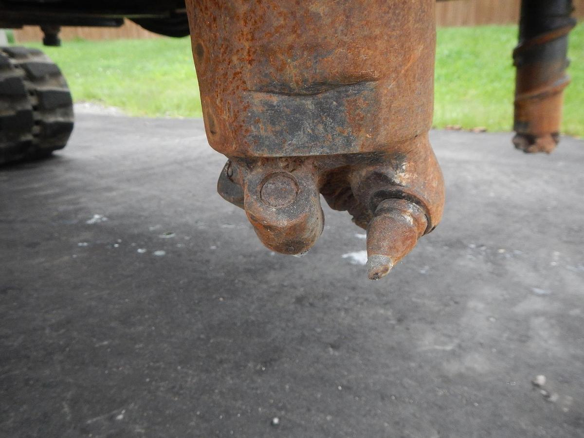 Used 2016 DITCH WITCH JT30AT