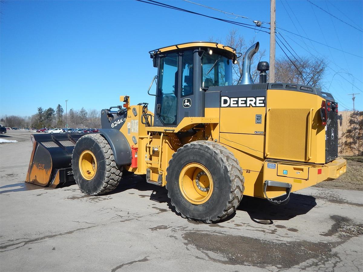Used 2017 DEERE 624KII