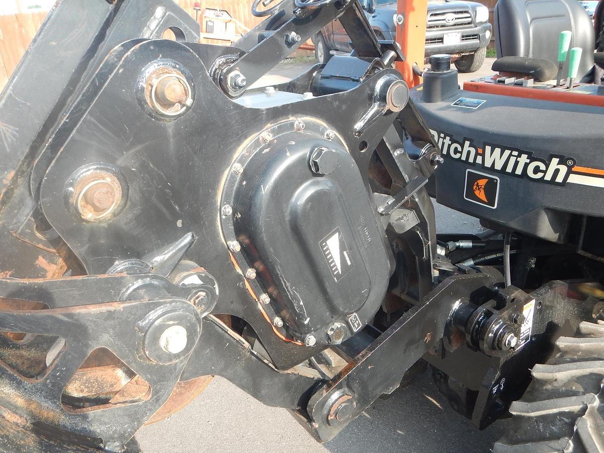 Used 2011 DITCH WITCH 420SX