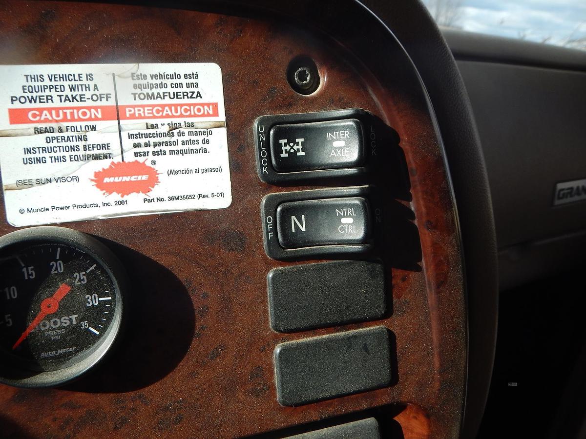 Used 2005 MACK GRANITE CV713