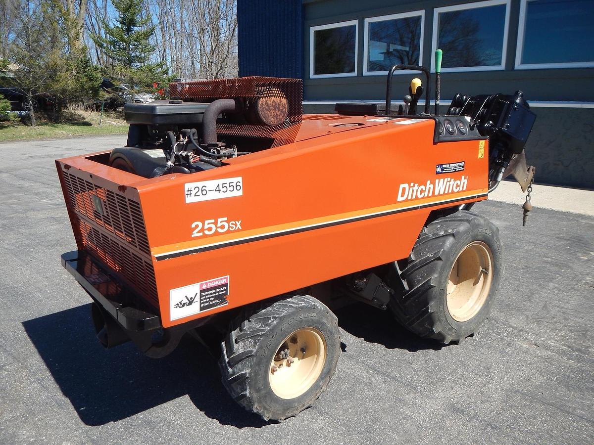 Used 1999 DITCH WITCH 255SX