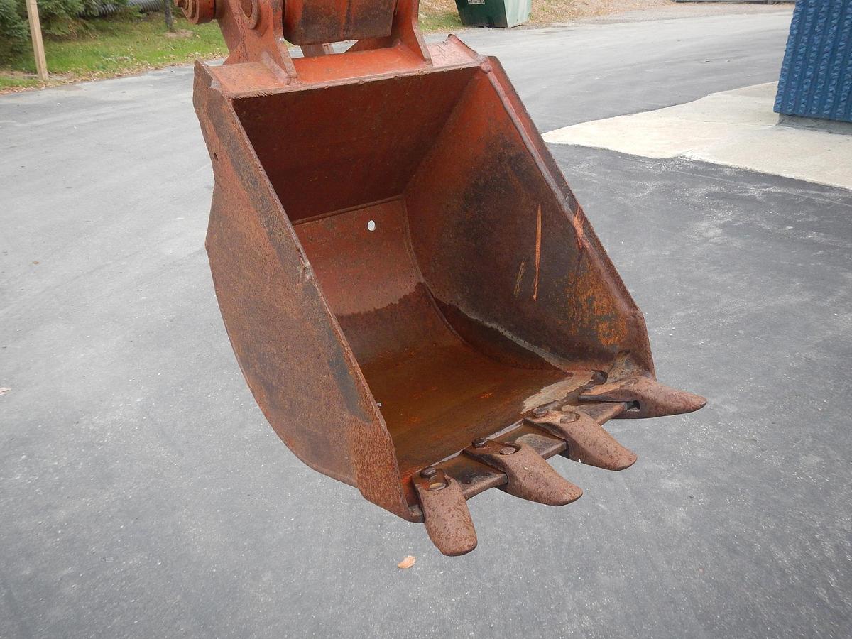 Used 2002 DITCH WITCH RT115H
