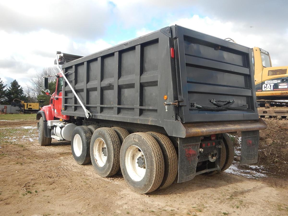 Used 2005 MACK GRANITE CV713