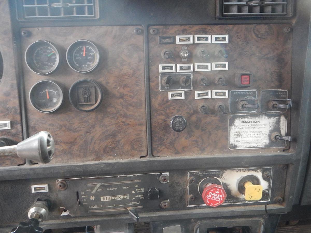 Used 2000 VERMEER DT750