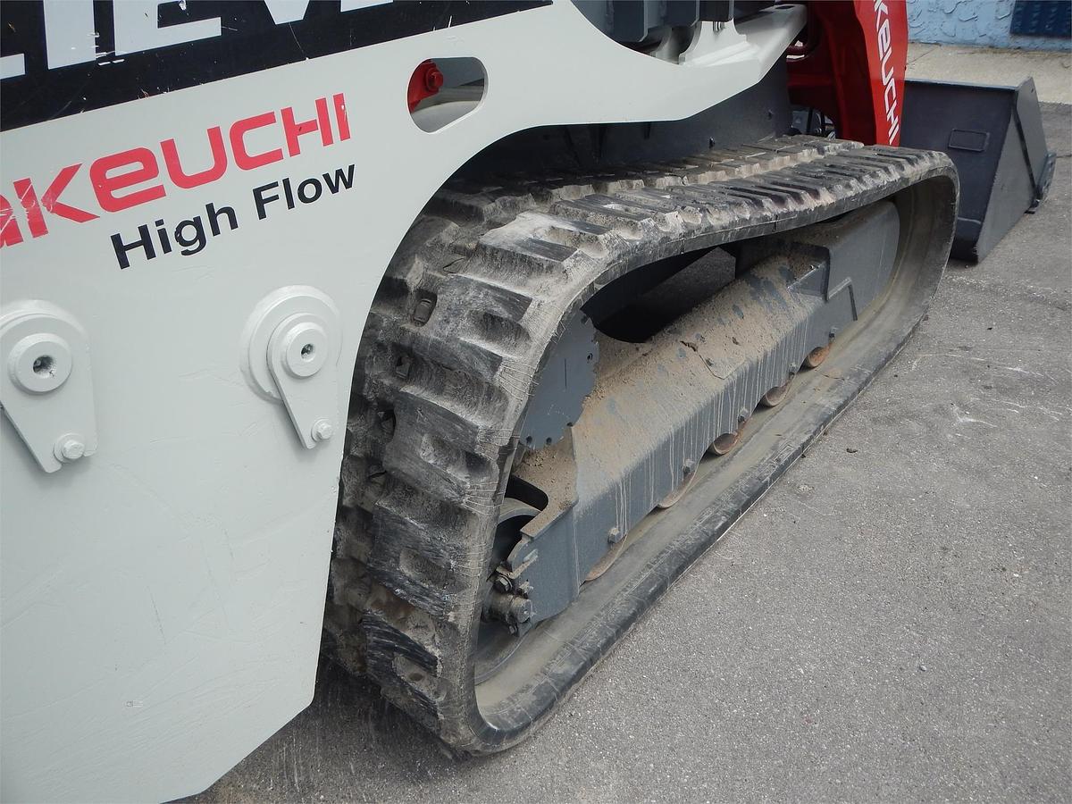 Used 2016 TAKEUCHI TL12V2