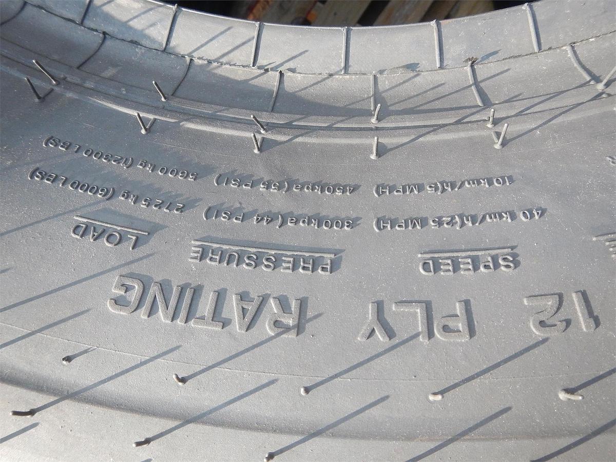 Used 2014 CATERPILLAR TL943C