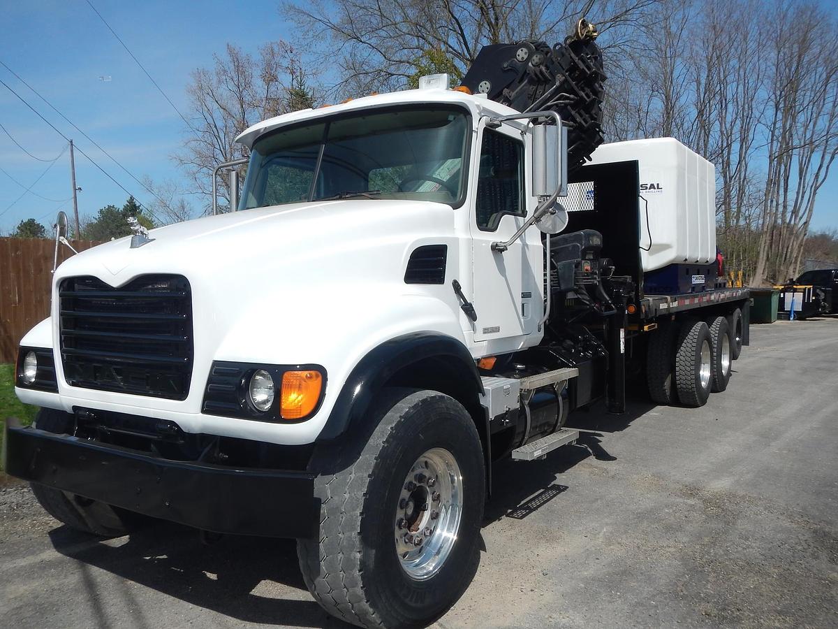 Used 2006 MACK GRANITE CV713