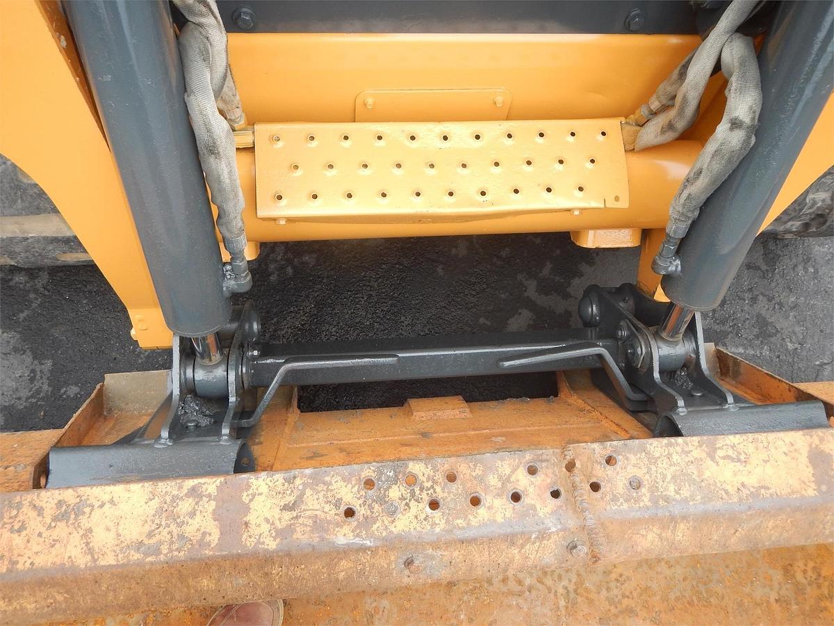 Used 2013 CASE TR320