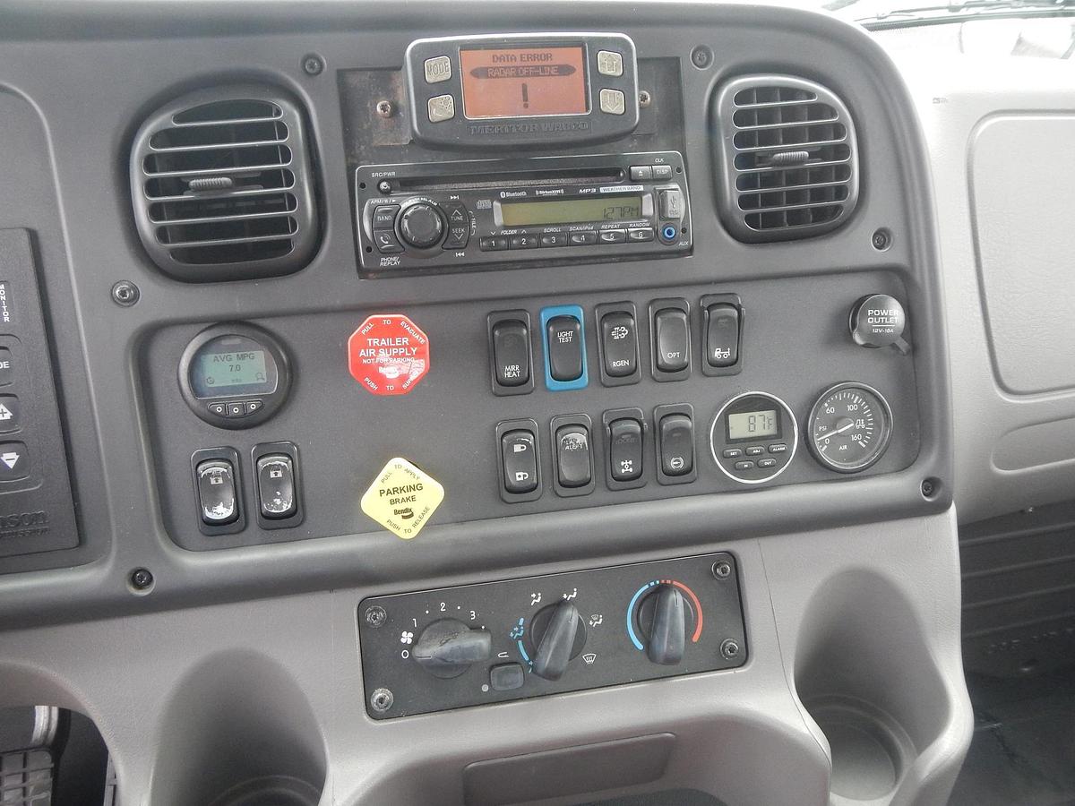 Used 2016 FREIGHTLINER BUSINESS CLASS M2 106