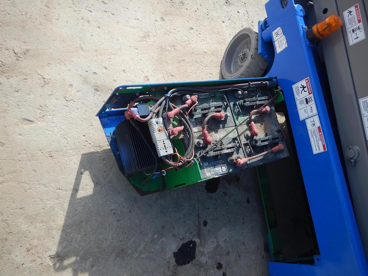 Used 2015 GENIE GS1930