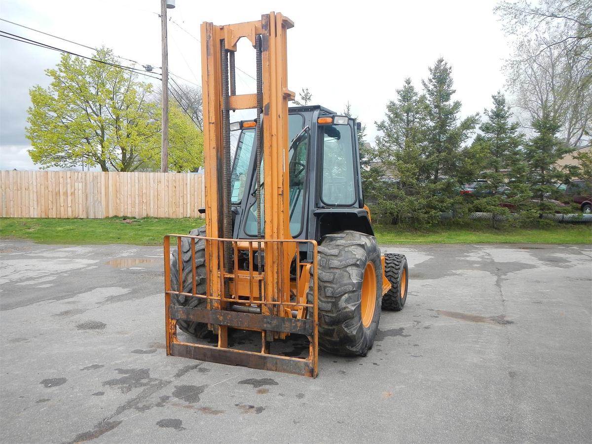 Used 2013 CASE 586H
