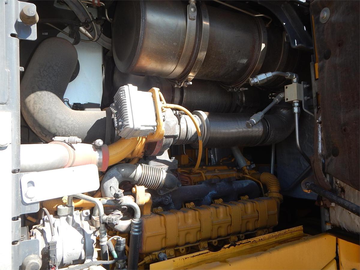 Used 2017 DEERE 624KII