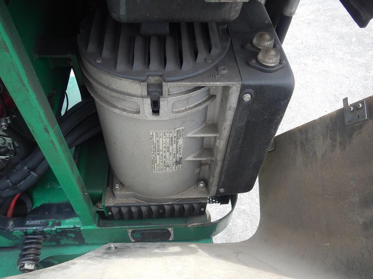 Used 2008 MCELROY TRACSTAR 28