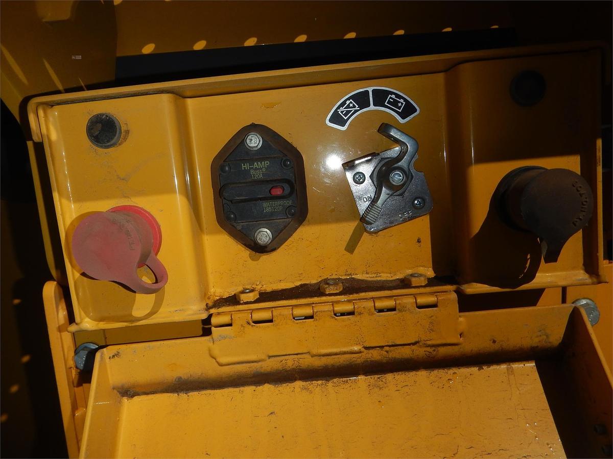 Used 2017 DEERE 624KII