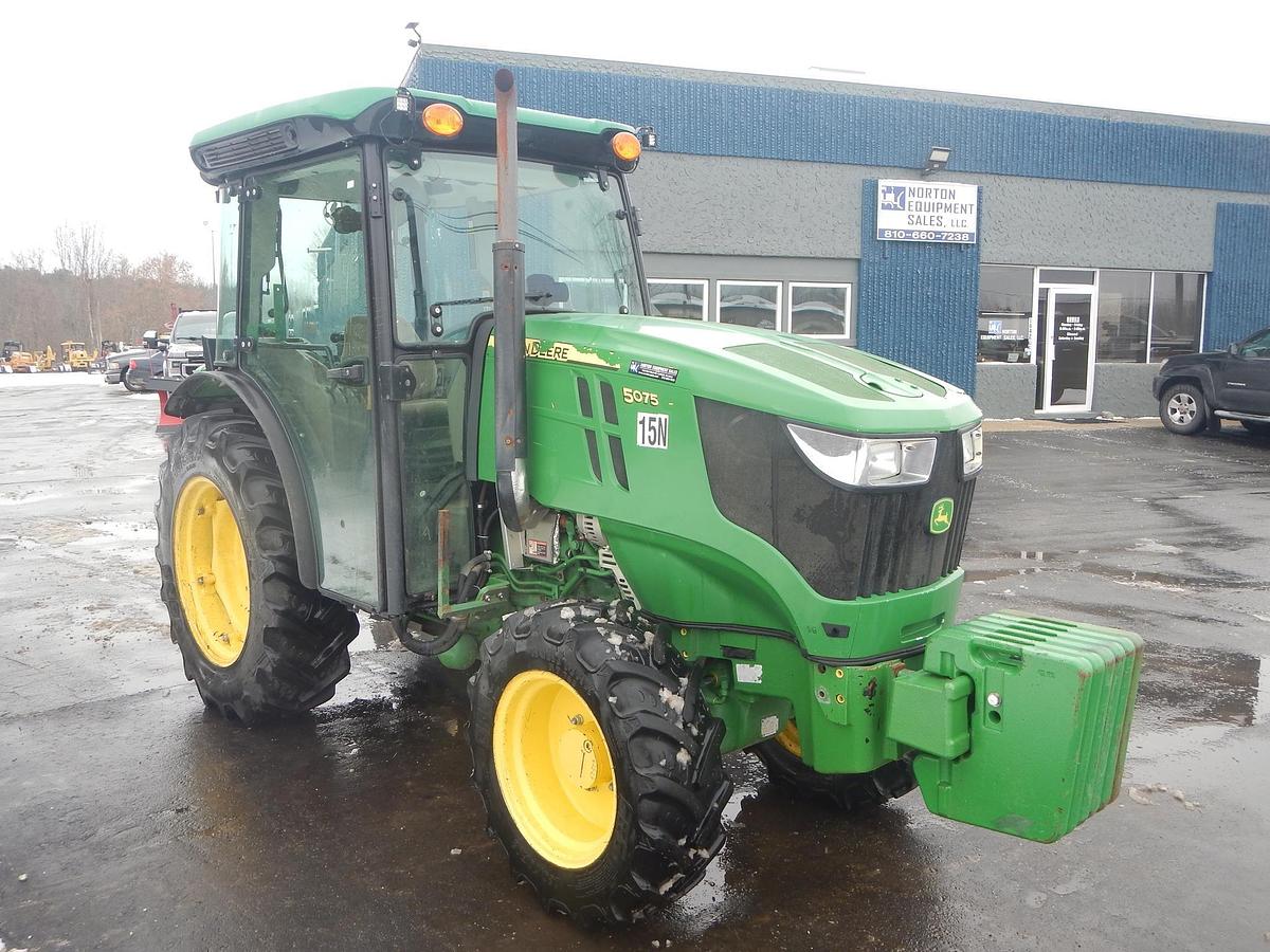 Used 2021 JOHN DEERE 5075GN