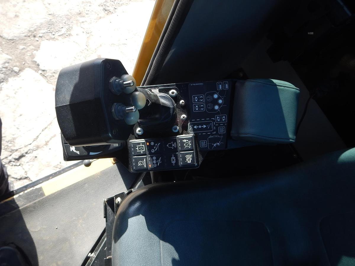 Used 2018 VERMEER NAVIGATOR D40X55DR SERIES III