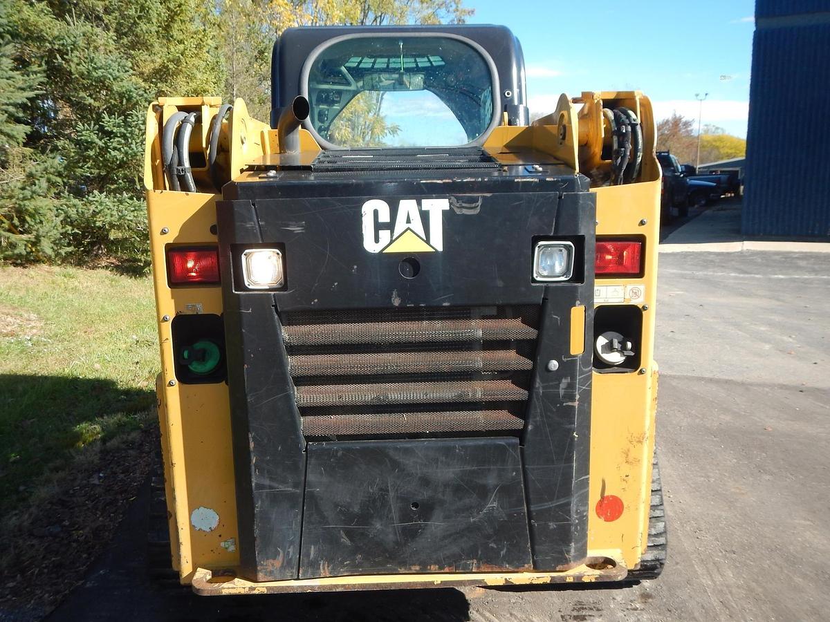 Used 2017 CATERPILLAR 239D