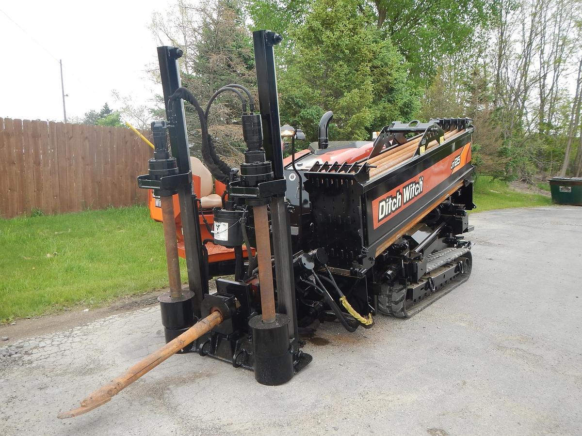Used 2017 DITCH WITCH JT25