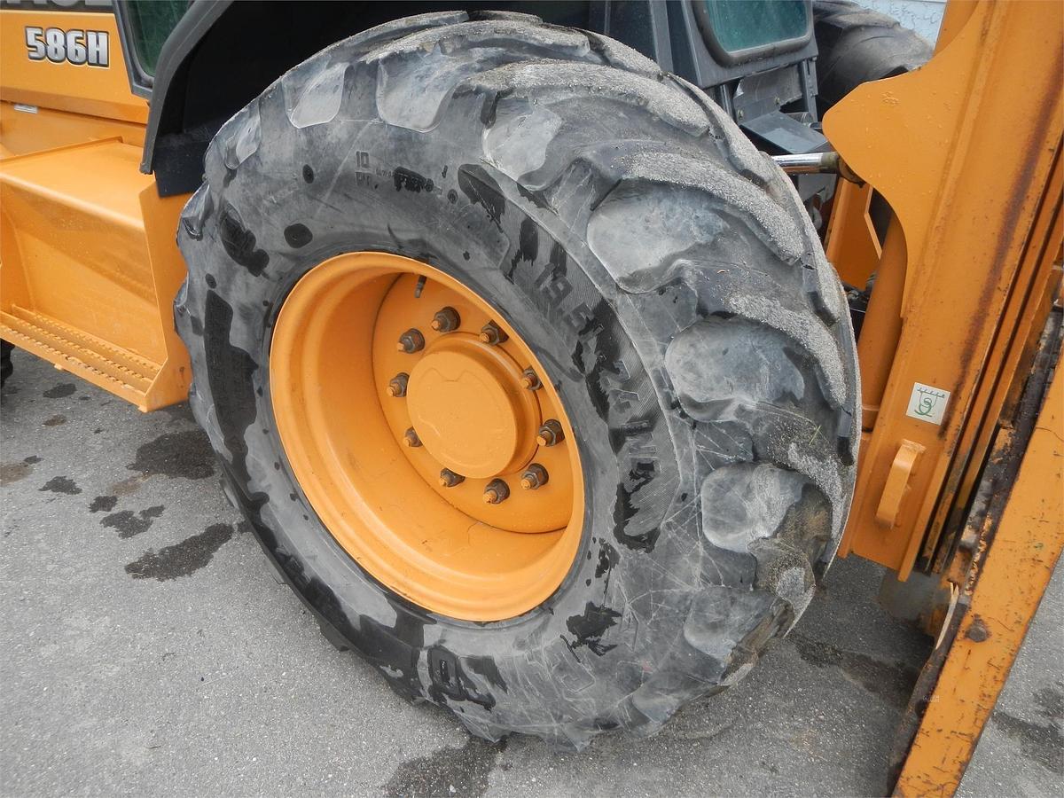 Used 2013 CASE 586H