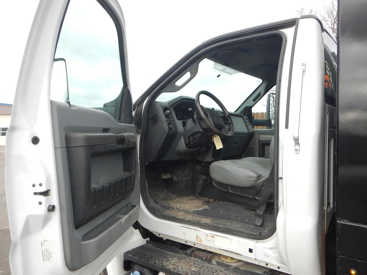 Used 2019 DITCH WITCH JT20