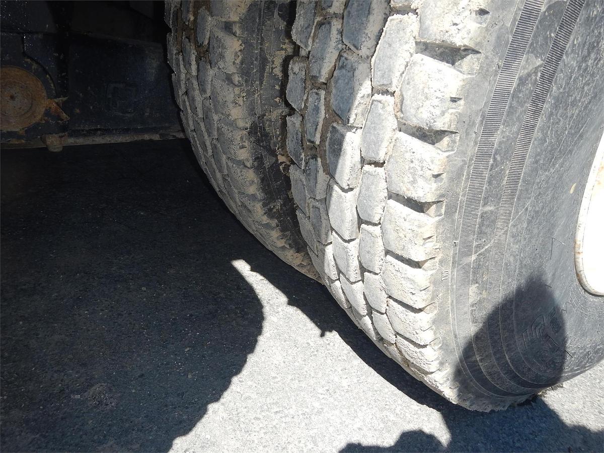 Used 2012 KENWORTH T800