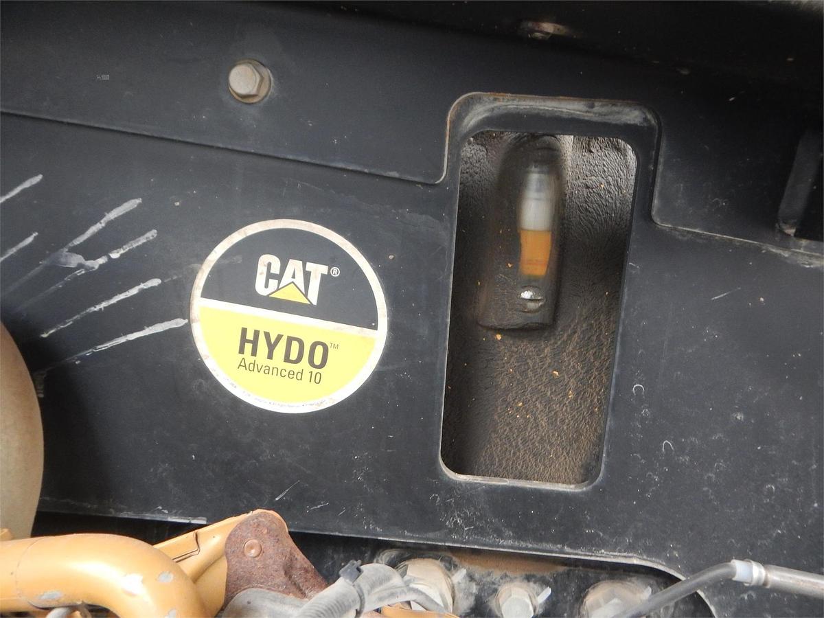 Used 2014 CATERPILLAR TL943C