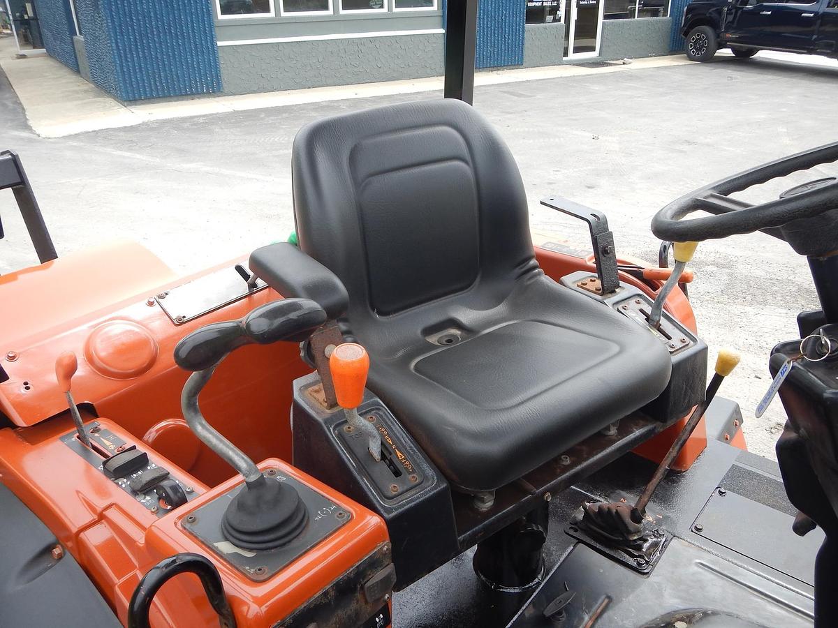 Used 2002 DITCH WITCH RT115H
