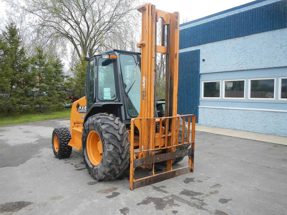 Used 2013 CASE 586H