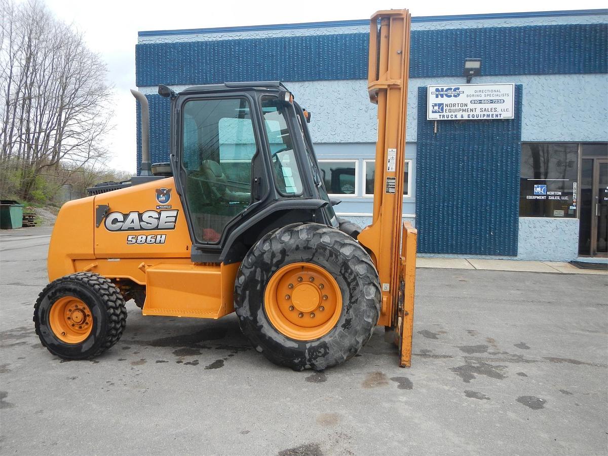 Used 2013 CASE 586H