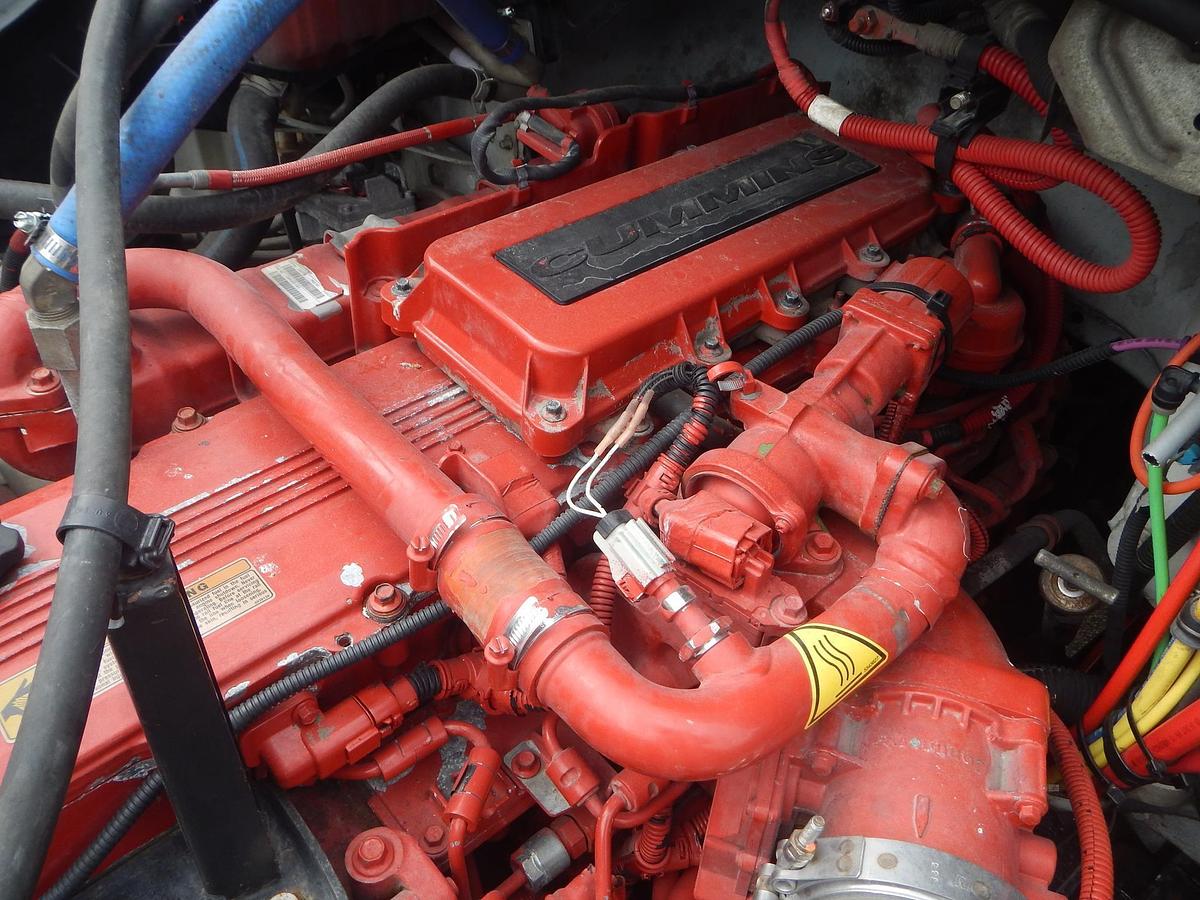 Used 2016 FREIGHTLINER BUSINESS CLASS M2 106