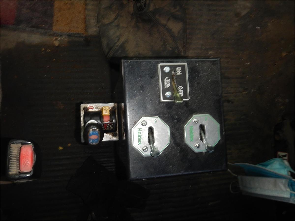 Used 2009 FREIGHTLINER COLUMBIA 120